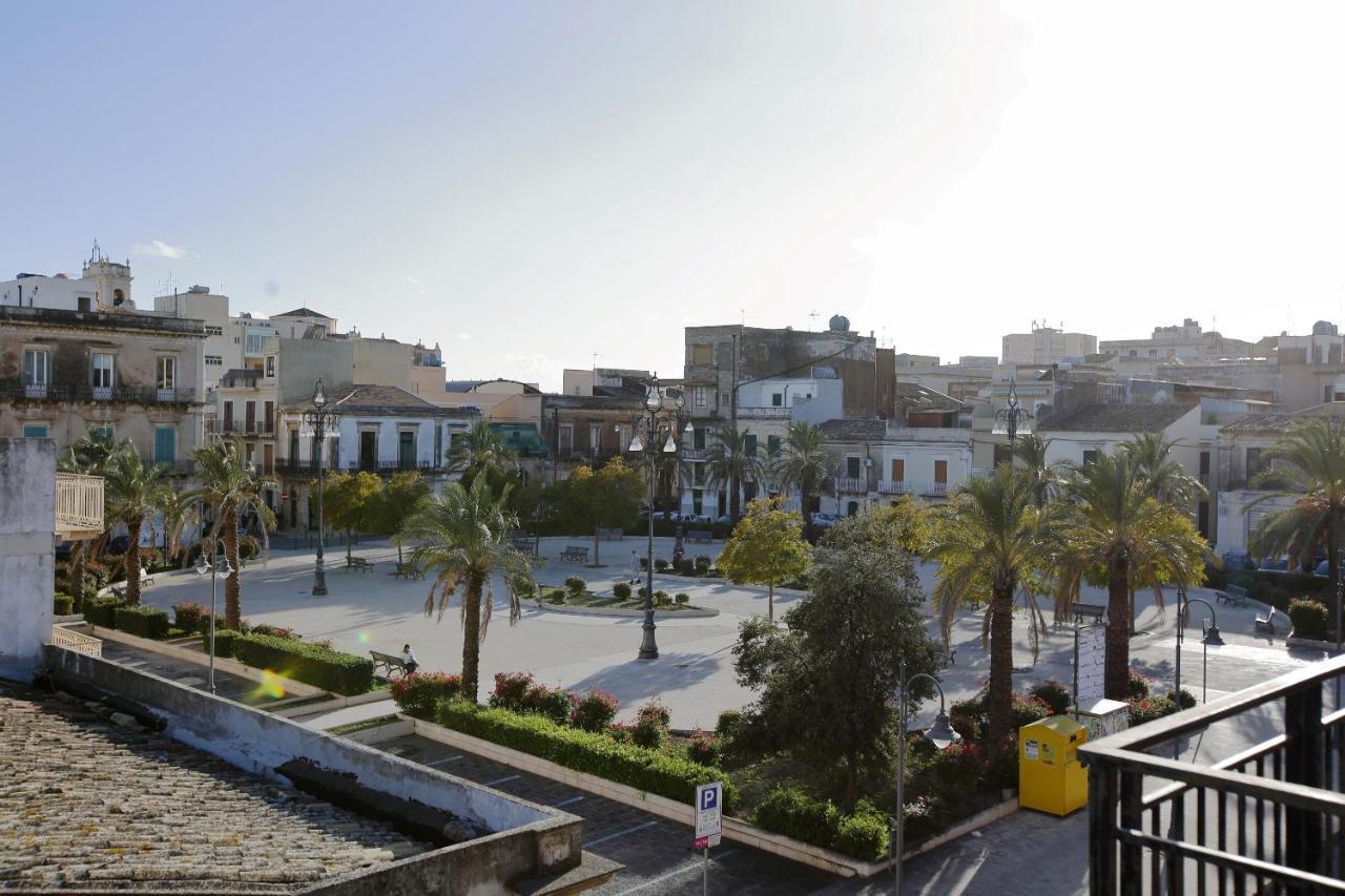 Re Sole Case Vacanze - Esclusivo Attico M A R T E Con Spaziosissima Terrazza Solarium Attrezzata Avola Εξωτερικό φωτογραφία